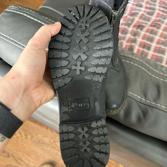 Pajar Black Winter Boots - Picture 4 of 4